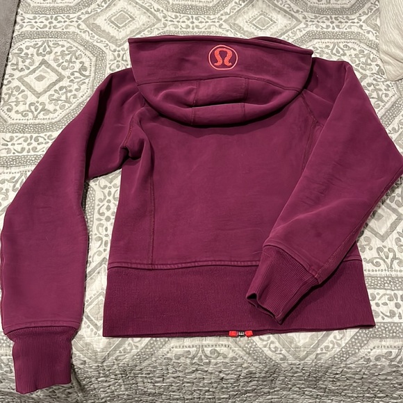 XS Lululemon Sweatshirt - Picture 7 of 7